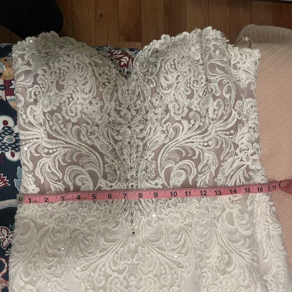 Maggie Sottero Alistaire Wedding Gown Dress - Picture 6 of 10